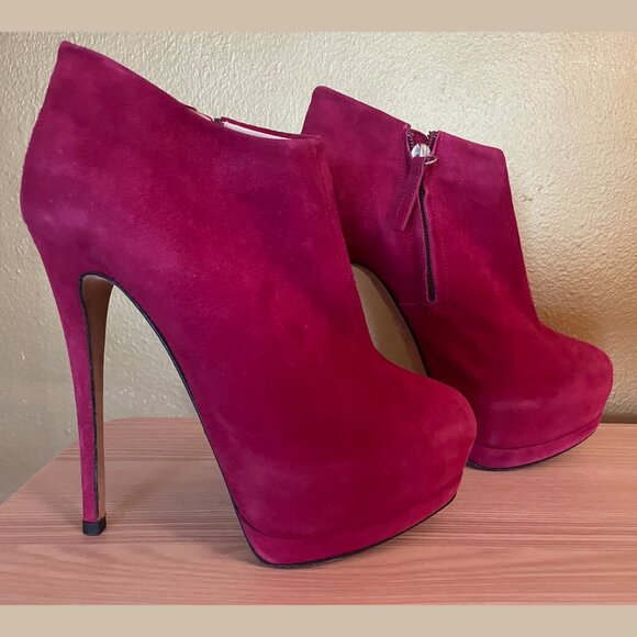 NEW Giuseppe Zanotti Red Suede Boots Size IT 35 US 5 MSRP $550 No Box - Picture 1 of 6